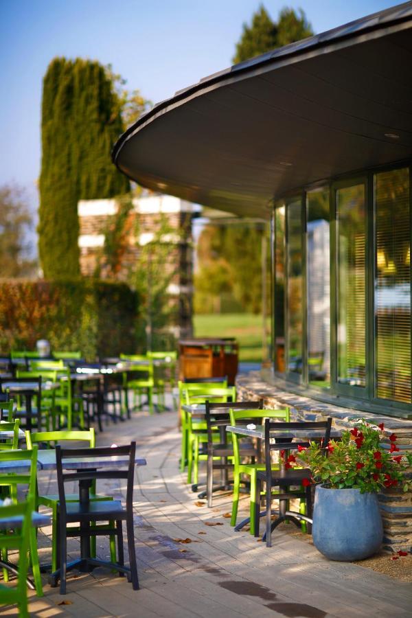 Logis Domaine Du Moulin Cavier Hotel Avrillé Екстериор снимка