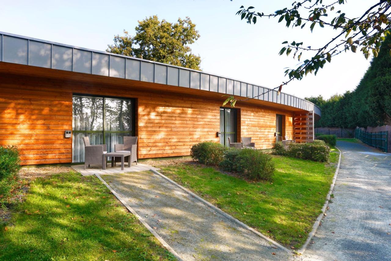 Logis Domaine Du Moulin Cavier Hotel Avrillé Екстериор снимка