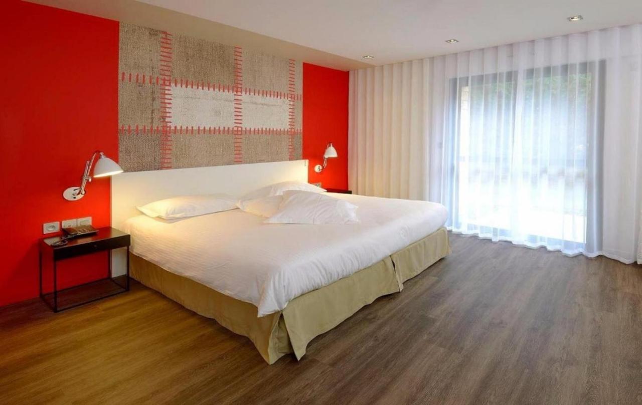 Logis Domaine Du Moulin Cavier Hotel Avrillé Екстериор снимка