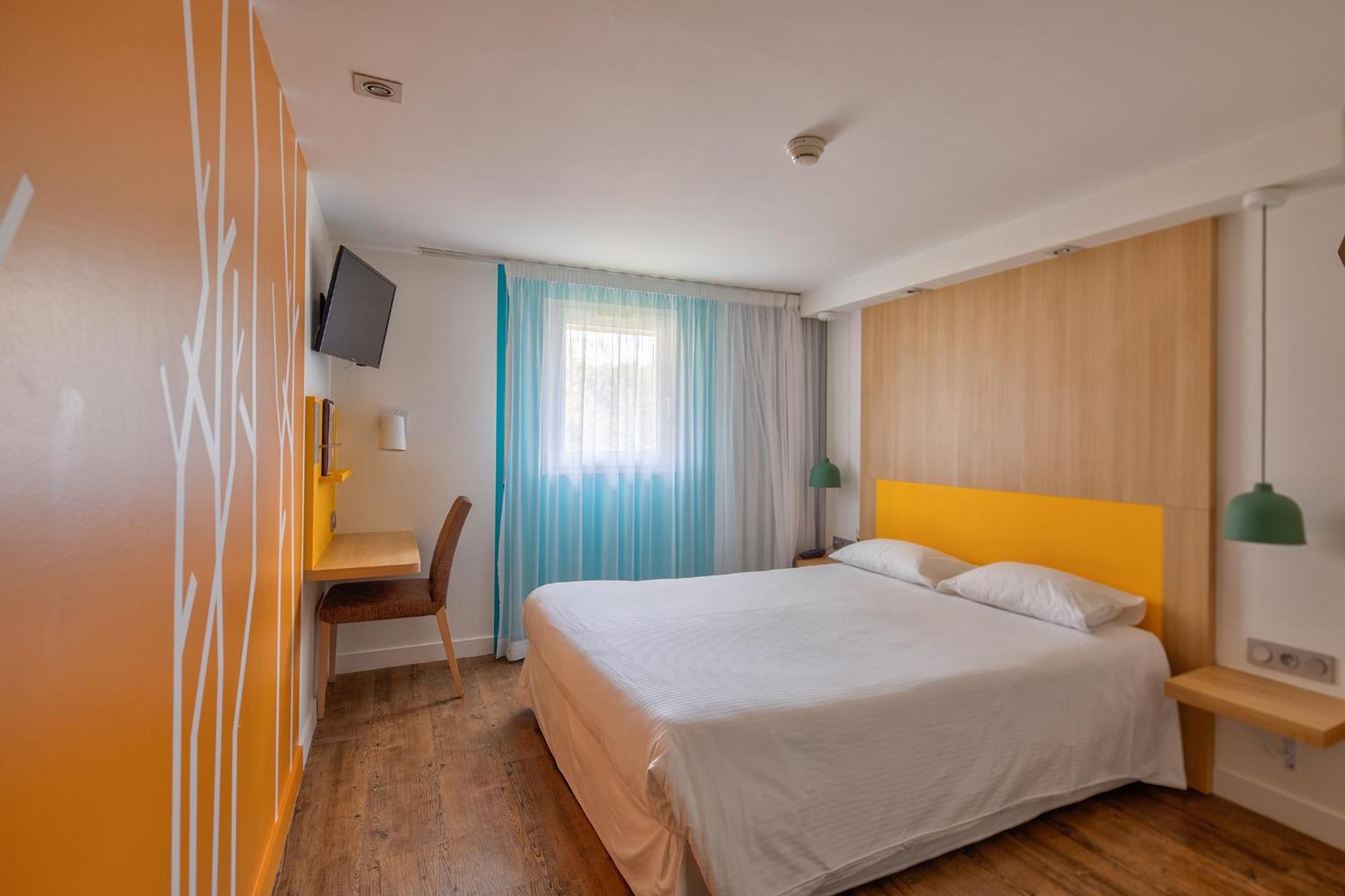 Logis Domaine Du Moulin Cavier Hotel Avrillé Екстериор снимка