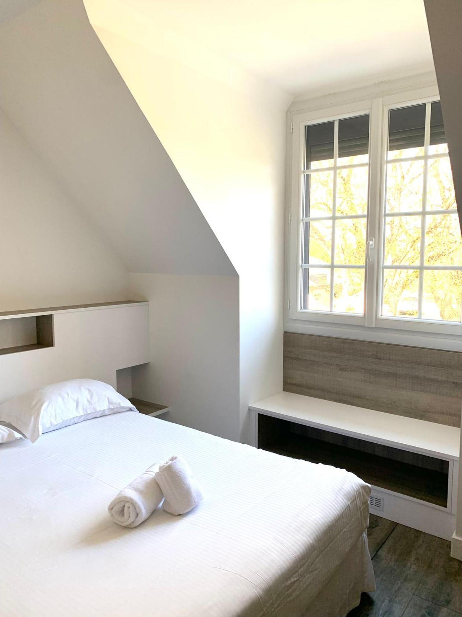 Logis Domaine Du Moulin Cavier Hotel Avrillé Екстериор снимка