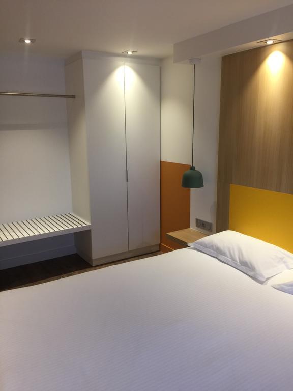 Logis Domaine Du Moulin Cavier Hotel Avrillé Екстериор снимка