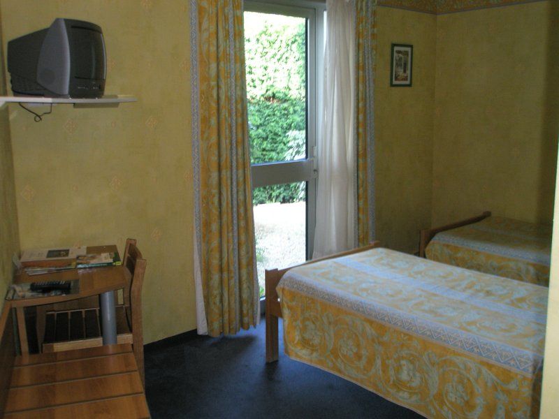 Logis Domaine Du Moulin Cavier Hotel Avrillé Екстериор снимка